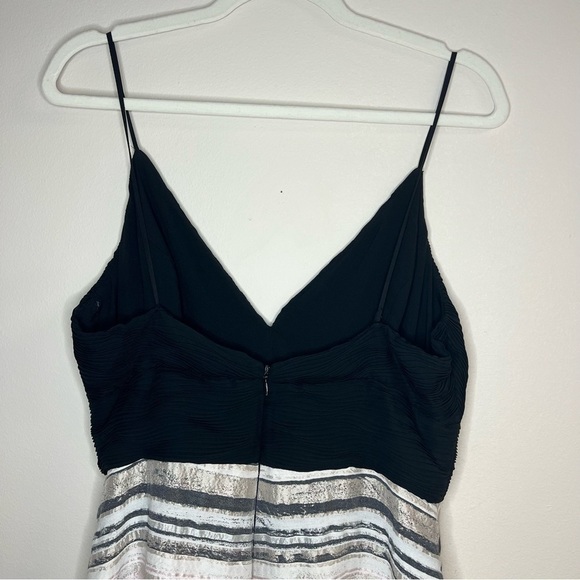 Badgley Mischka Metallic Miramare Gown Size 10 - Picture 8 of 13